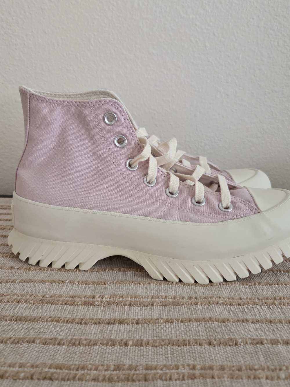 New Converse Lugged 2.0 Platform Sneakers